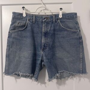 Vintage Wrangler Distressed Hem Blue Jean Shorts Size 34 Waist Women’s